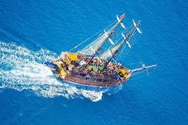 BOAT TOUR